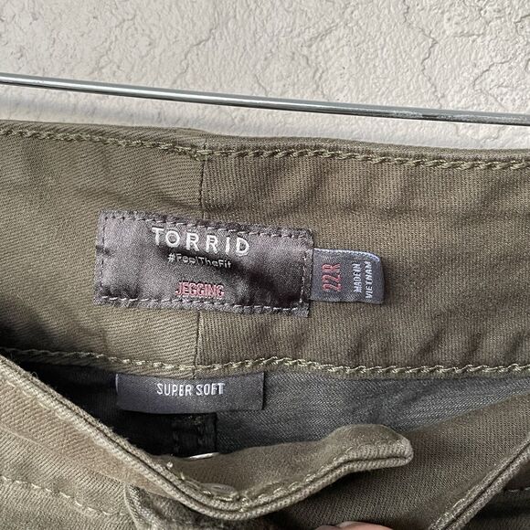 Torrid Feel the Fit High Rise Olive Woman’s Jegging Jeans Size 22 R - Picture 6 of 9